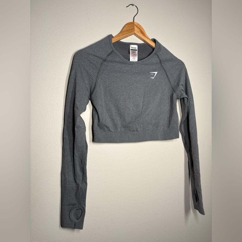Gymshark Strong Gray Long Sleeve Cropped Seamless Women's Workout Top - Picture 4 of 6
